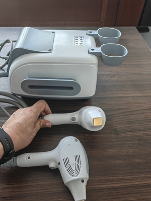 3.5 cali kolorowy ekran dotykowy 808nm Diodo Laser Depilation Machine dla salonów fryzjerskich