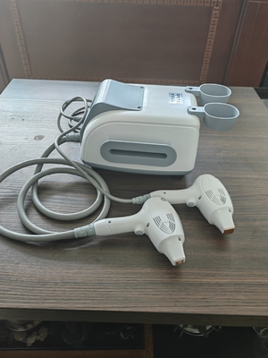 3.5 cali kolorowy ekran dotykowy 808nm Diodo Laser Depilation Machine dla salonów fryzjerskich