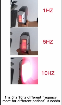 Maszyna do usuwania włosów laserem diodowym o mocy 800W - 1600W 3 fale 808nm 755nm 1064nm
