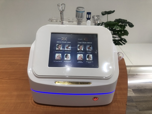 8.4 Inch True Color LCD Touch Screen Maszyna do usuwania żył pająkowych 980nm Diod Laser