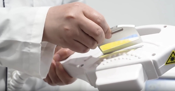 Maszyna do redukcji włosów USB IPL, Maszyna do usuwania włosów intensywnego pulsu OEM / ODM