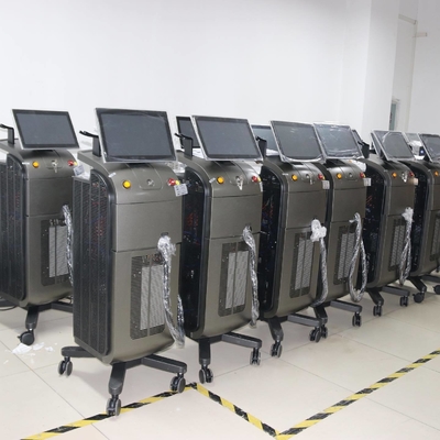 755nm 808nm 1064nm Wielofunkcyjna Maszyna Piękna Pico Nd YAG Laser Z Technologii RF